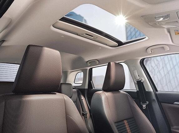 Maruti Brezza interrion top